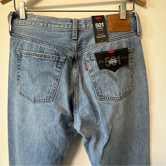 LEVIS Women's 501 High Rise Distressed Skinny Jeans - Picture 6 of 12